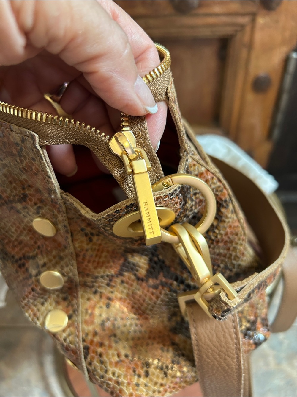 Hammitt Bryant Medium Shoulder Bag in Centerpiece Snake leather, NWT - Picture 11 of 12